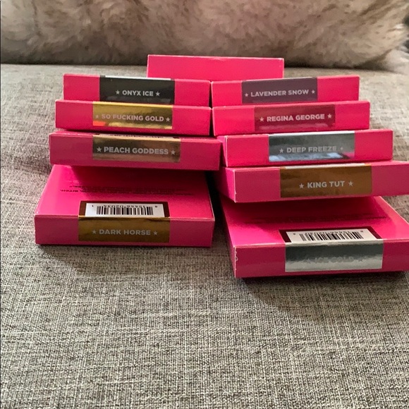 10 Jeffree Star Cosmetics Skin Frosts